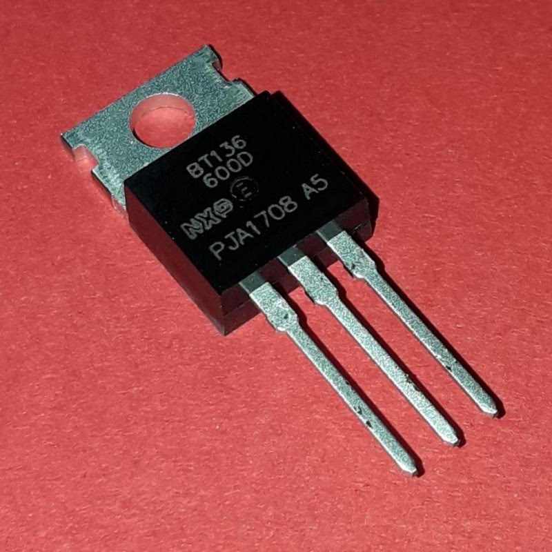 TRIAC BT136-600D ***600V 4A DIP