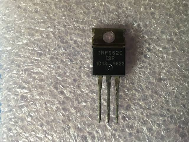 MOSFET IRF9620 P-MOS*** 200V 3.5A DIP